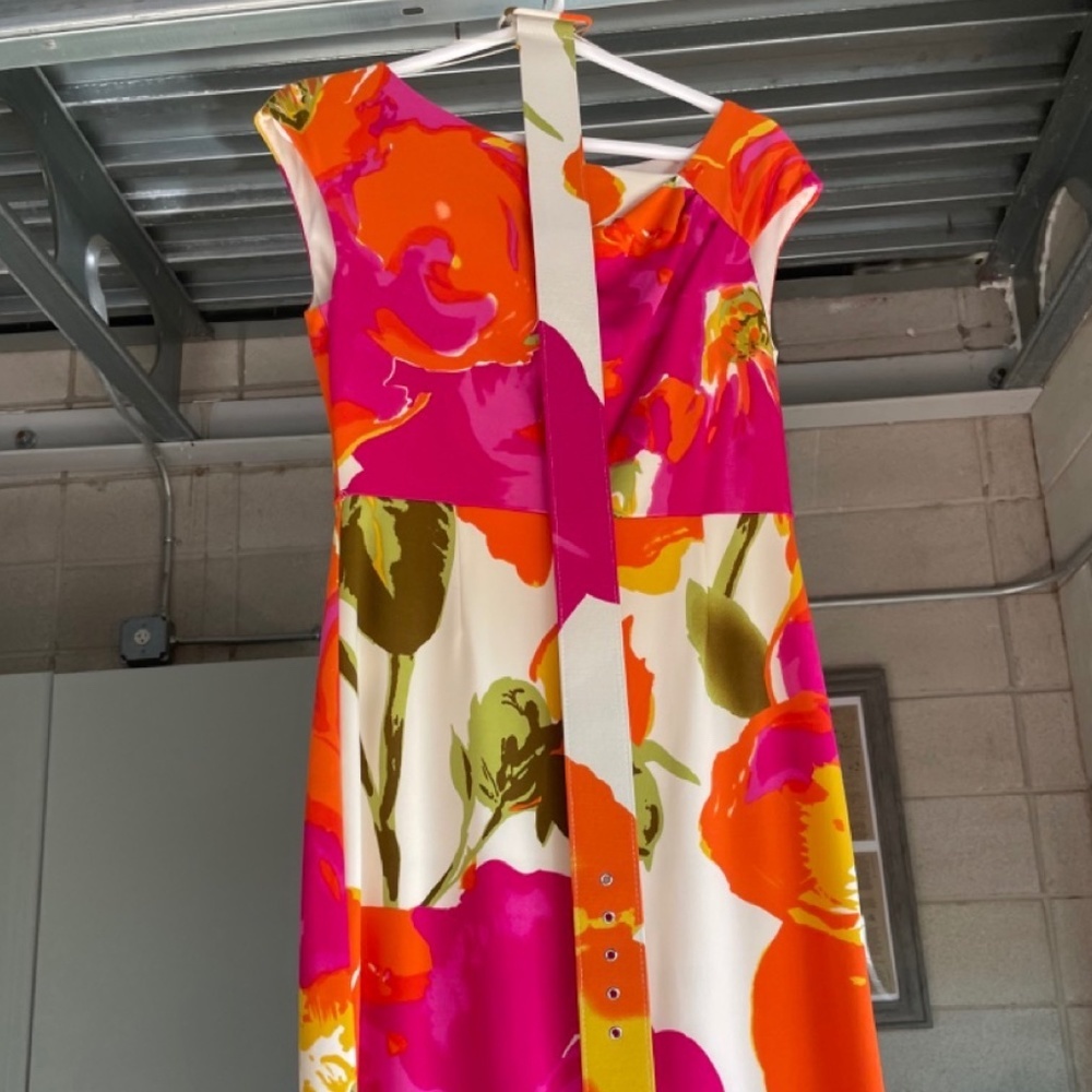 MOLLY L Beautiful Flower Dress with Belt